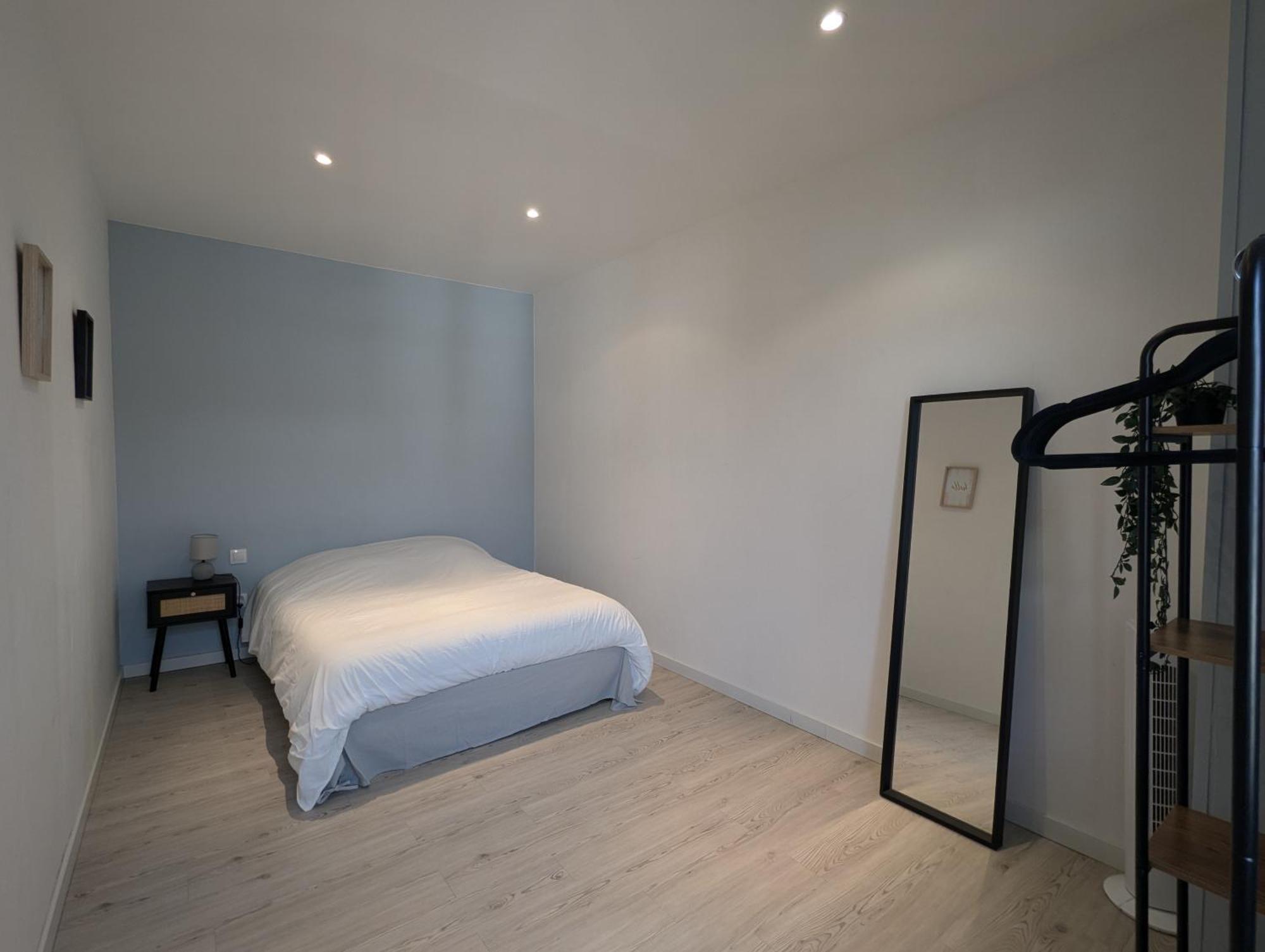 Apartamento Les Betises, Duplex Hyper-Centre Cambrai Exterior foto