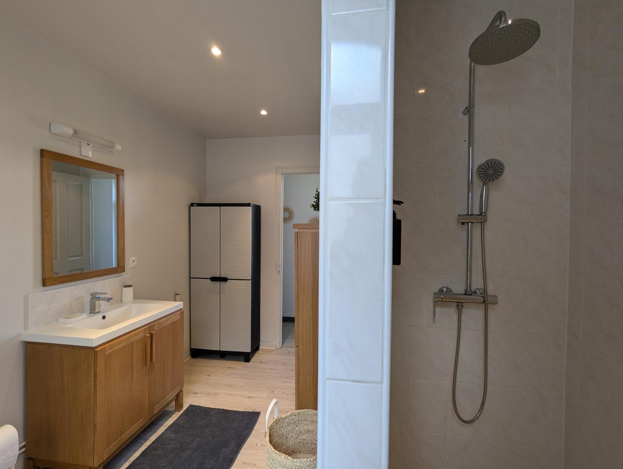 Apartamento Les Betises, Duplex Hyper-Centre Cambrai Exterior foto